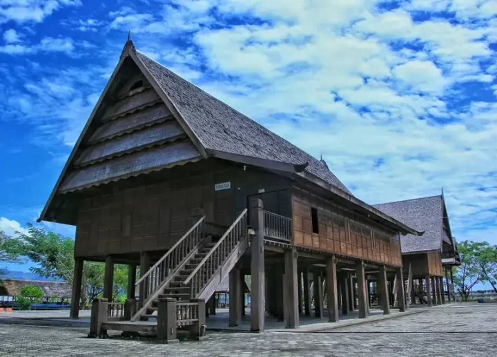 Rumah Tradisional Boyang Suku Mandar