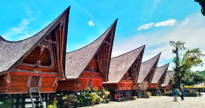 Rumah Bolon