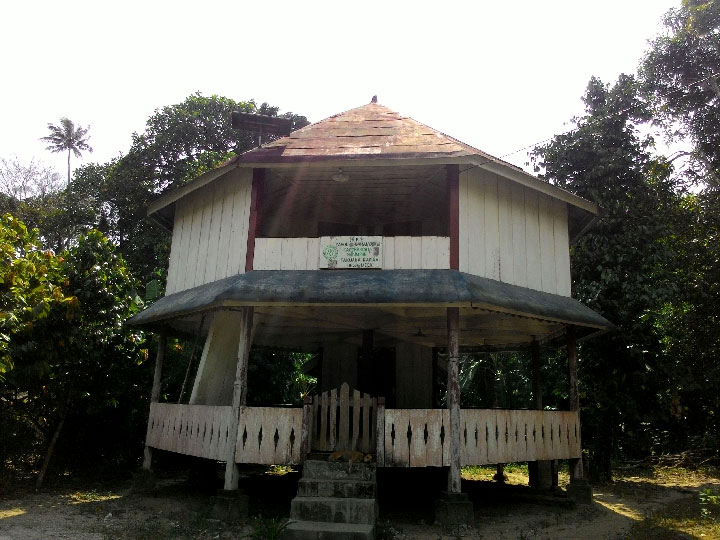 Rumah Adat Suku Enggano