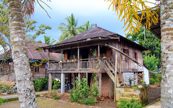 Rumah Adat Suku Rejang