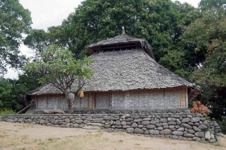 Masjid Kuno di Bale Beleq