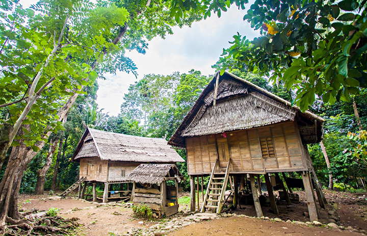 Rumah Adat Balla to Kajang