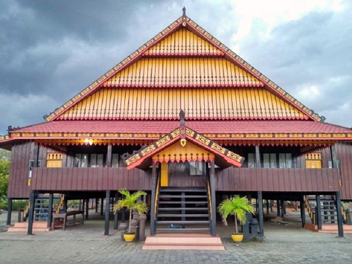 Rumah Adat Laika