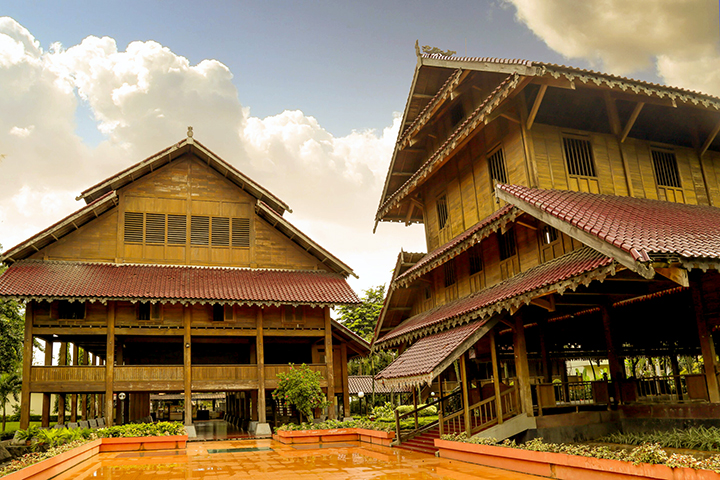 Rumah Adat Mekongga