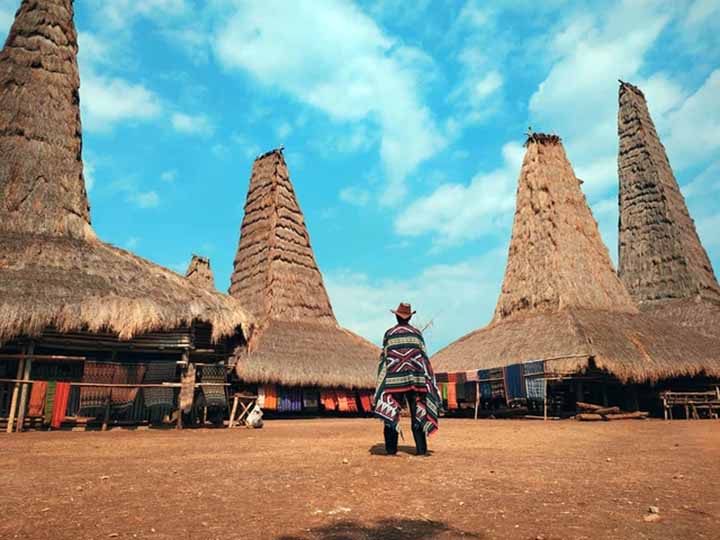 Rumah adat Sao Ata Mosa Lakitana berasal dari