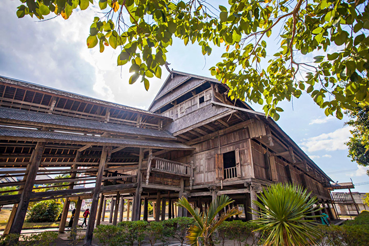 istana dalam loka sumbawa