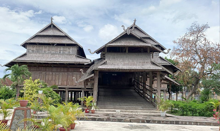 istana sumbawa wikipedia