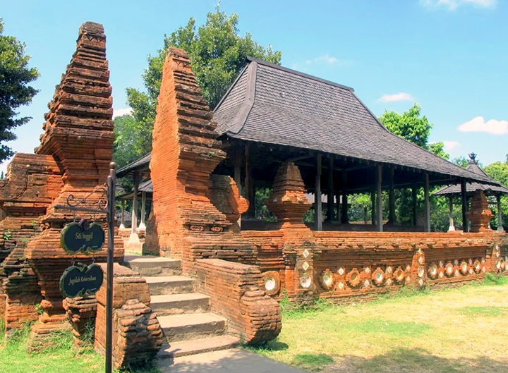 makna rumah adat kasepuhan cirebon