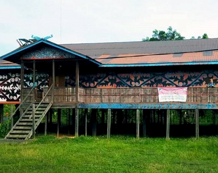 rumah adat kalimantan tengah adalah