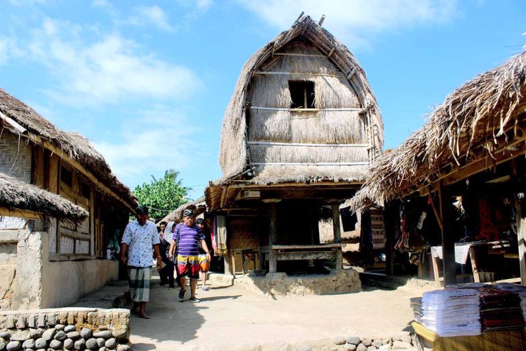 rumah adat lumbung berasal dari