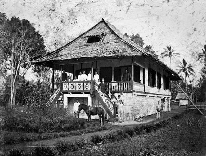 Sejarah Rumah Adat Walewangko