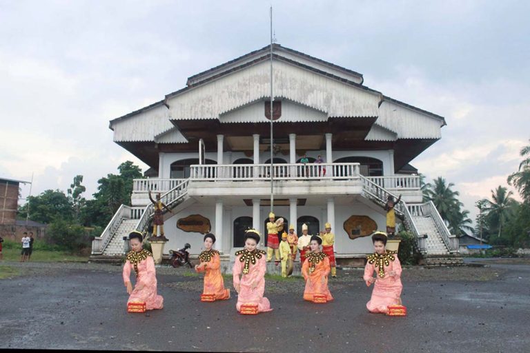 Rumah Adat Bolaang Mongondow