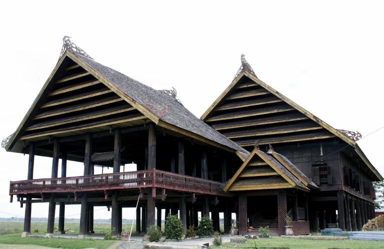 Rumah adat Banua Maoge Wotu berasal dari