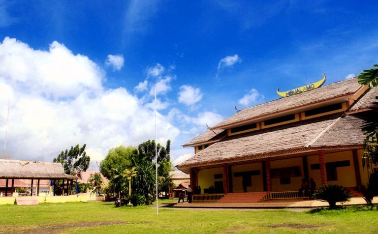 Rumah adat Hibualamo berasal dari