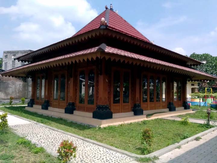 gambar rumah adat limasan lambang sari