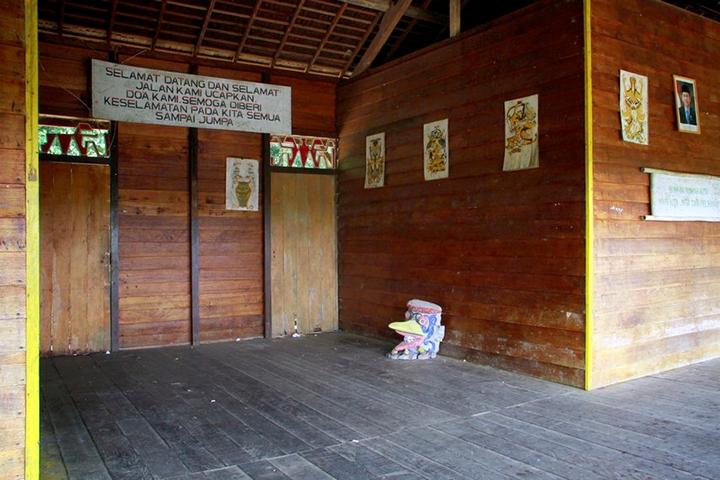 rumah adat Bentang Samalantan