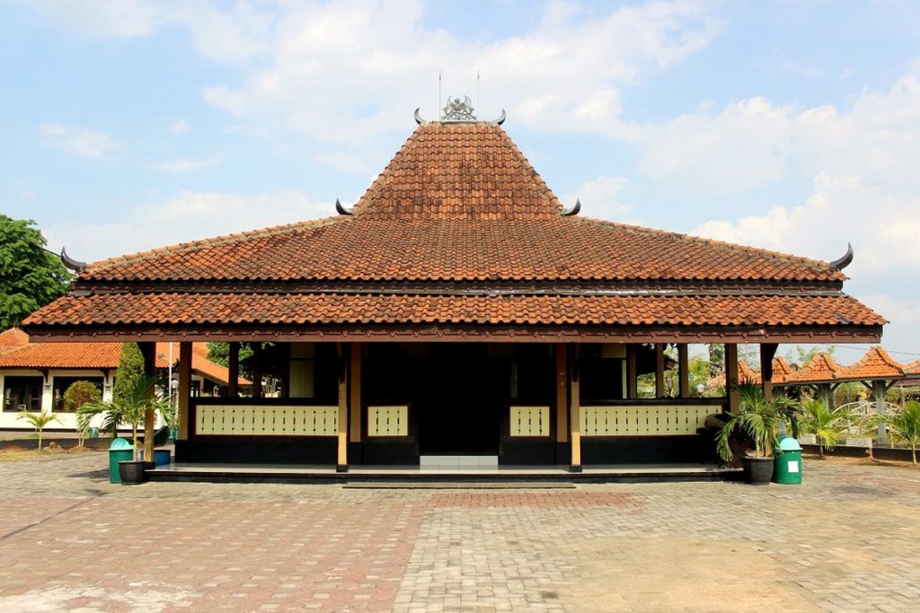 rumah adat jawa tengah joglo