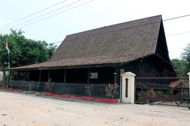 rumah adat sukadana lampung timur