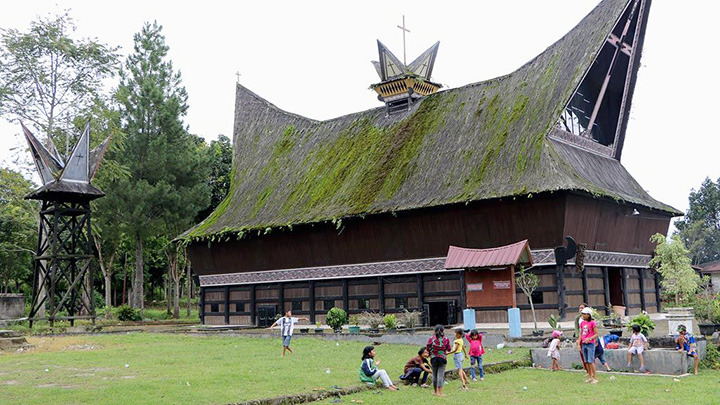 rumah batak pakpak