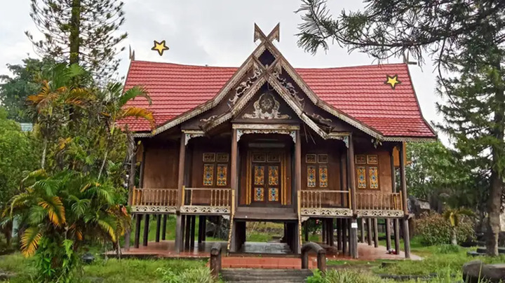 rumah kajang lako adalah