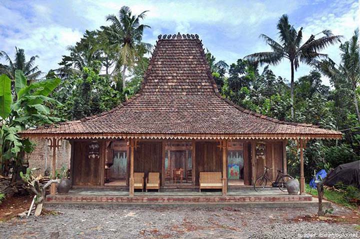 rumah limasan klasik