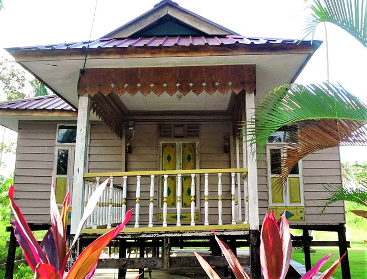 rumah melayu atap limas potong