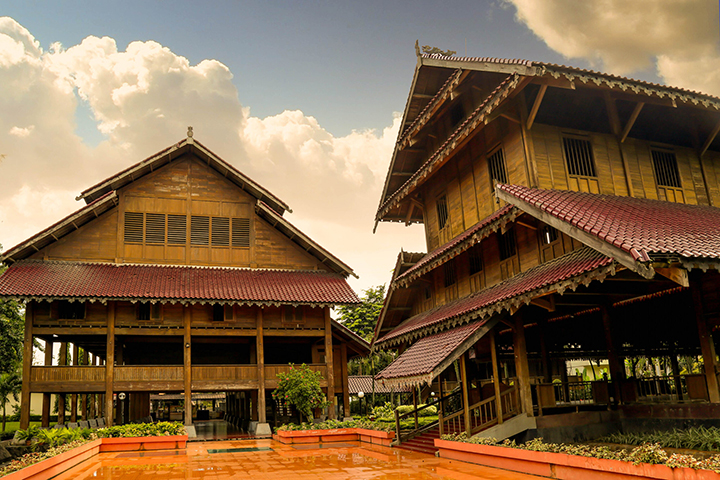 Rumah Adat Laikas berasal dari mana