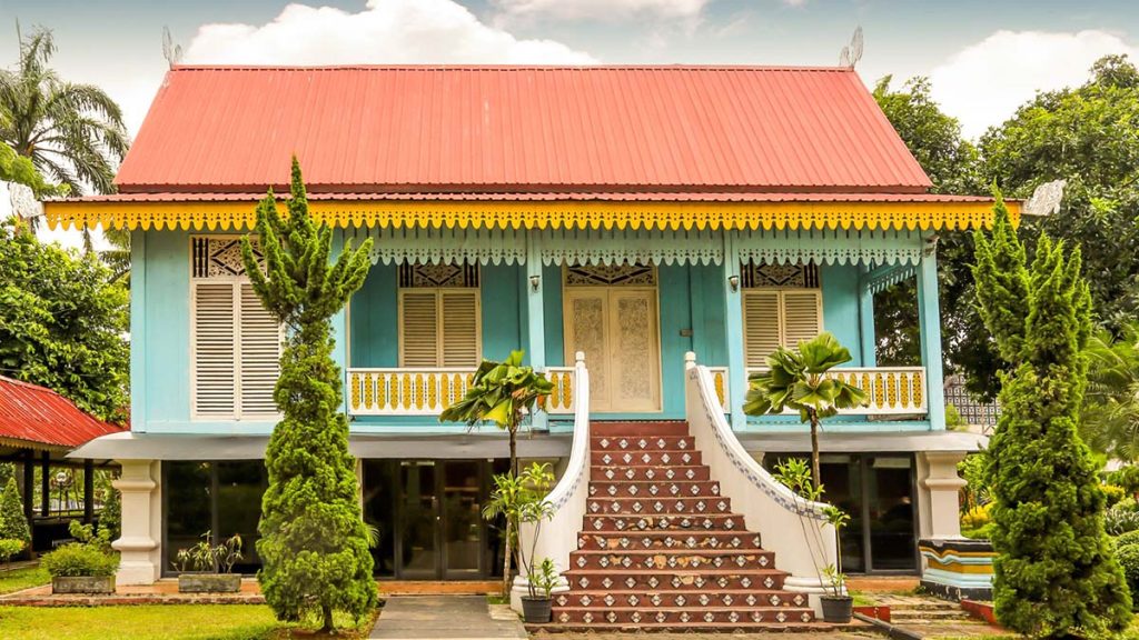 Rumah Belah Bubung kepulauan riau