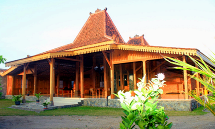 rumah adat jawa timur hageng