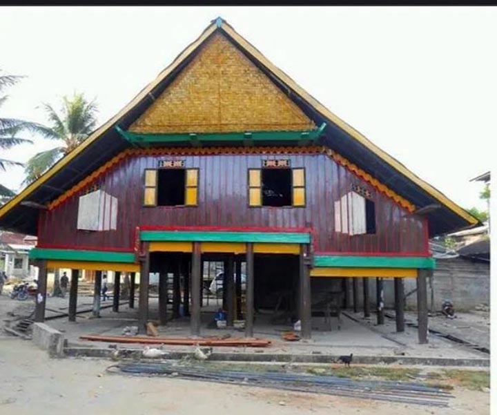 rumah adat rungko