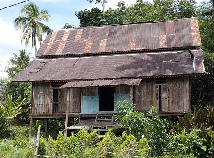 rumah belah bubung dari riau