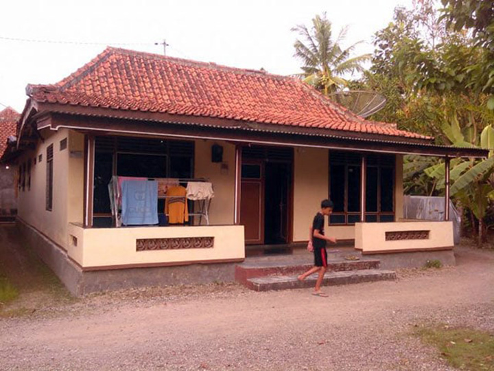 rumah kampung sederhana